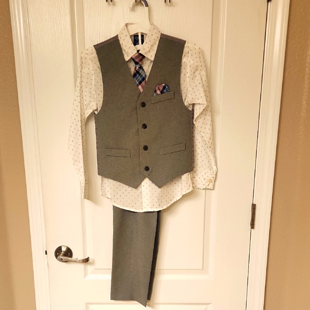 NWOT Boys Chaps 4 pc Suit Set - Sz 8